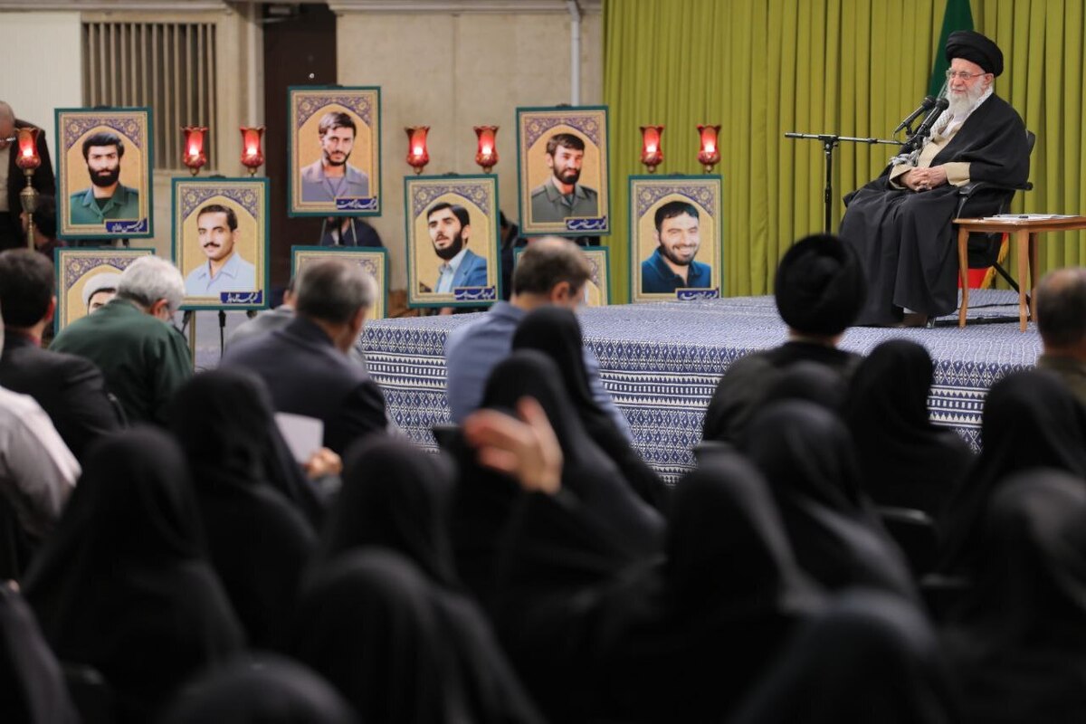 رهبر انقلاب: تهران نماد شجاعت، دینداری و استقلالطلبی ملّت ایران است