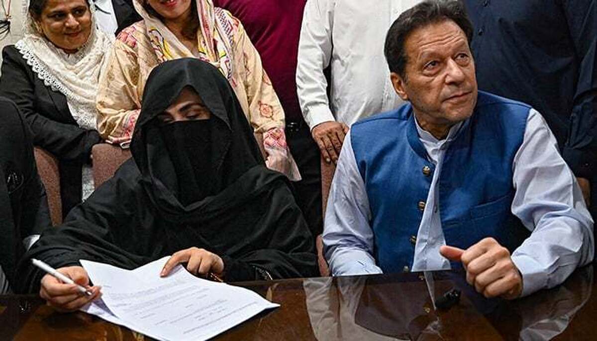 عمران خان و همسرش به ۱۴ سال حبس محکوم شدند
