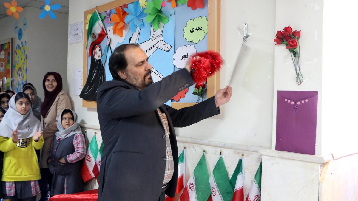 زنگ انقلاب در مدارس سما نواخته شد