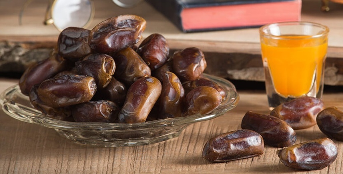 تولید فناورانه روغن از هسته خرما بدون حرارت و دخالت مواد شیمیایی