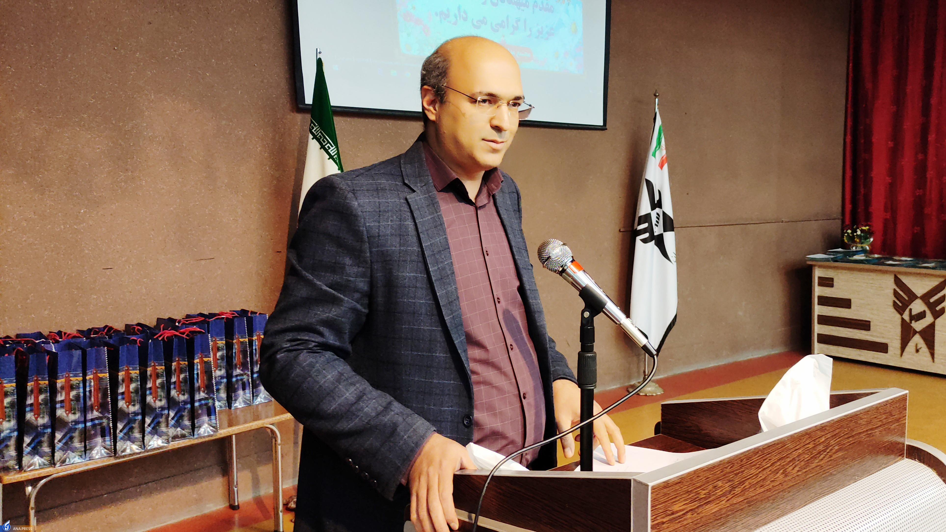 تجلیل از ۱۱۰ برگزیده پژوهشی و فرهنگی سمای نجف&zwnj;آباد