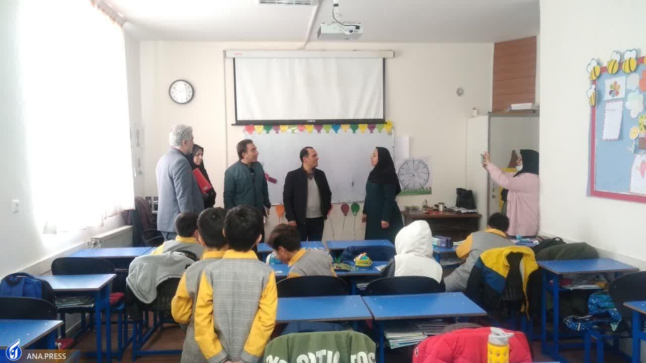 تعلیم و تربیت آیندهسازان در گرو تلاش معلمان و کادر مدرسه است تعلیم و تربیت آیندهسازان در گرو تلاش معلمان و کادر مدرسه است