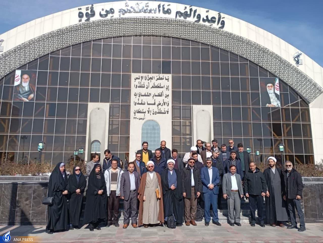 بازدید استادان دانشگاه آزاد از «پارک ملی هوافضا» سپاه بازدید استادان دانشگاه آزاد از «پارک ملی هوافضا» سپاه