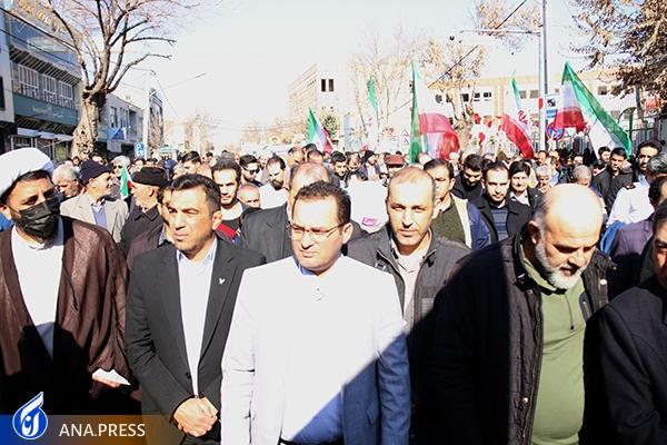 روایت خبرنگاران آنا از حماسه حضور دانشگاهیان در راهپیمایی ۲۲ بهمن/ طنین «مرگ بر آمریکا» توسط دانشجویان + فیلم و عکس روایت خبرنگاران آنا از حماسه حضور دانشگاهیان در راهپیمایی ۲۲ بهمن/ طنین «مرگ بر آمریکا» توسط دانشجویان + فیلم و عکس