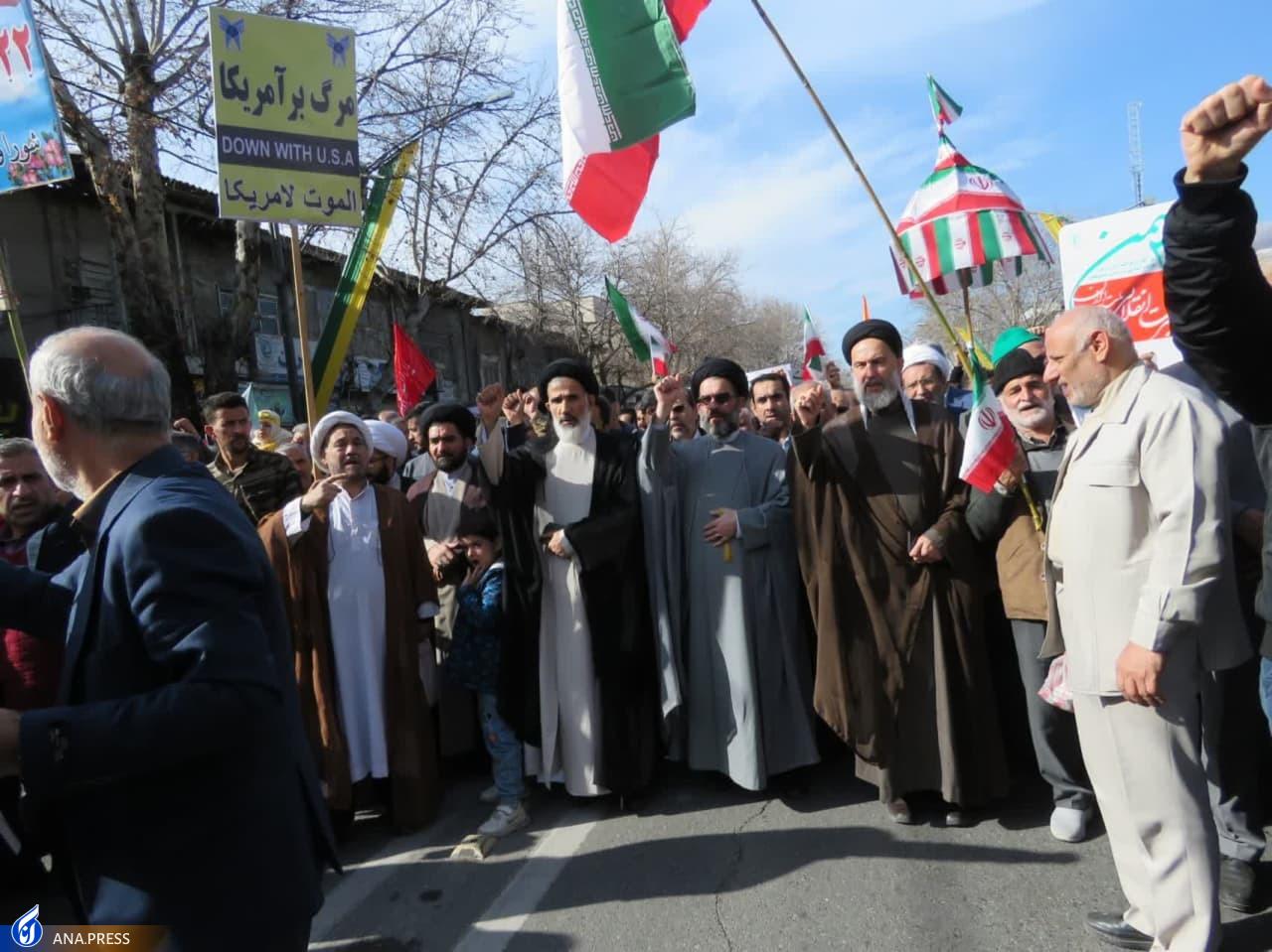 عهد پایدار دانشگاهیان در بهمن تماشاییِ ۱۴۰۲/ حماسه دانشجویان دیدنی شد + فیلم و عکس عهد پایدار دانشگاهیان در بهمن تماشاییِ ۱۴۰۲/ حماسه دانشجویان دیدنی شد + فیلم و عکس
