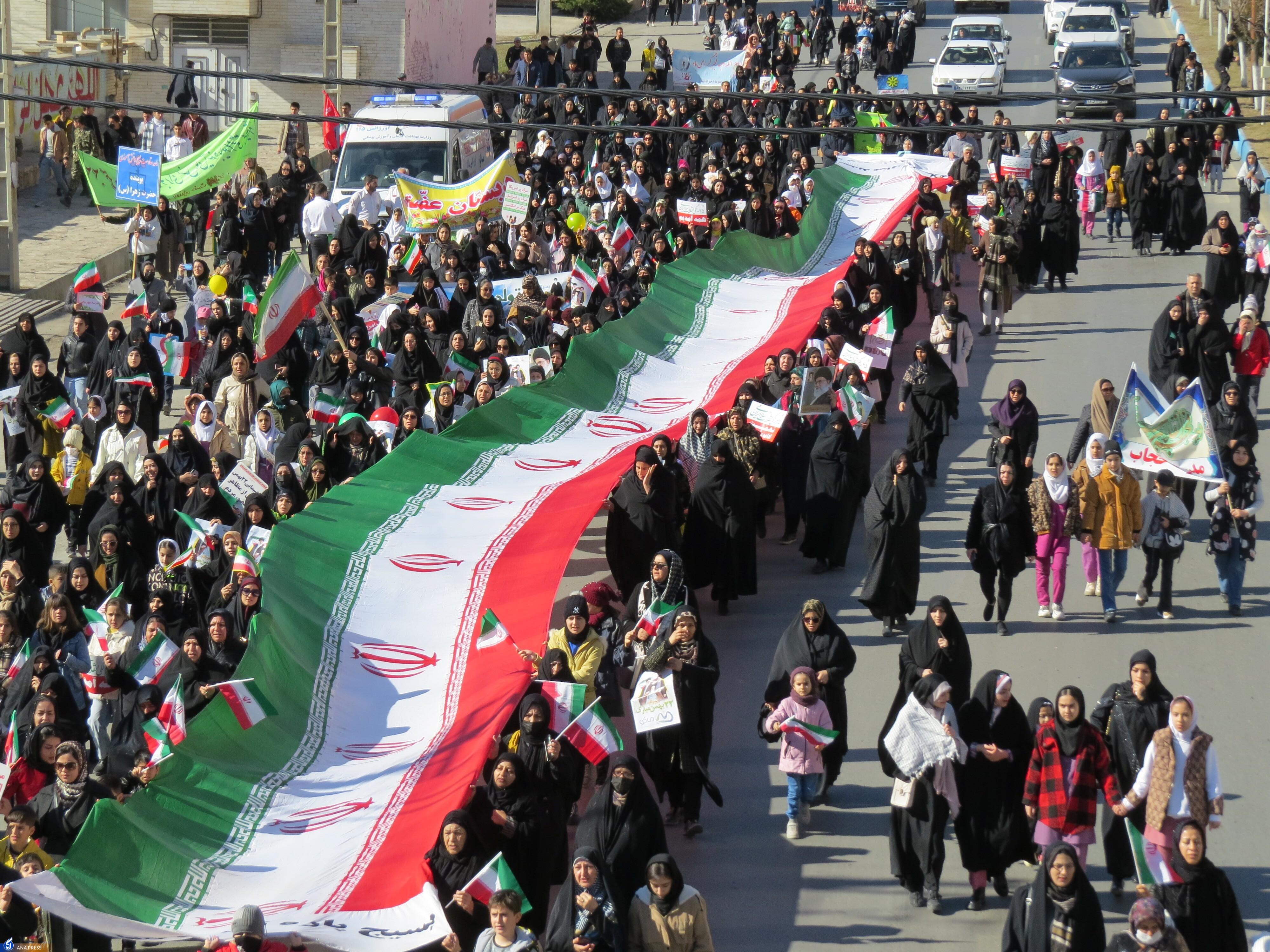 عهد پایدار دانشگاهیان در بهمن تماشاییِ ۱۴۰۲/ حماسه دانشجویان دیدنی شد + فیلم و عکس عهد پایدار دانشگاهیان در بهمن تماشاییِ ۱۴۰۲/ حماسه دانشجویان دیدنی شد + فیلم و عکس