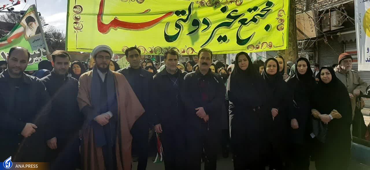 عهد پایدار دانشگاهیان در بهمن تماشاییِ ۱۴۰۲/ حماسه دانشجویان دیدنی شد + فیلم و عکس عهد پایدار دانشگاهیان در بهمن تماشاییِ ۱۴۰۲/ حماسه دانشجویان دیدنی شد + فیلم و عکس