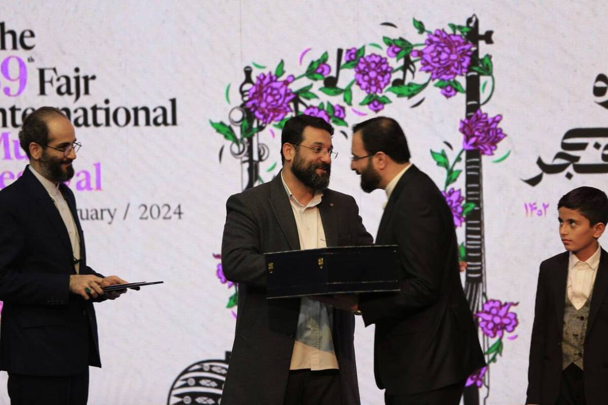 تقدیر جانشین وزیر و رئیس جشنواره موسیقی فجر از خواننده «فرمانده مهدی»