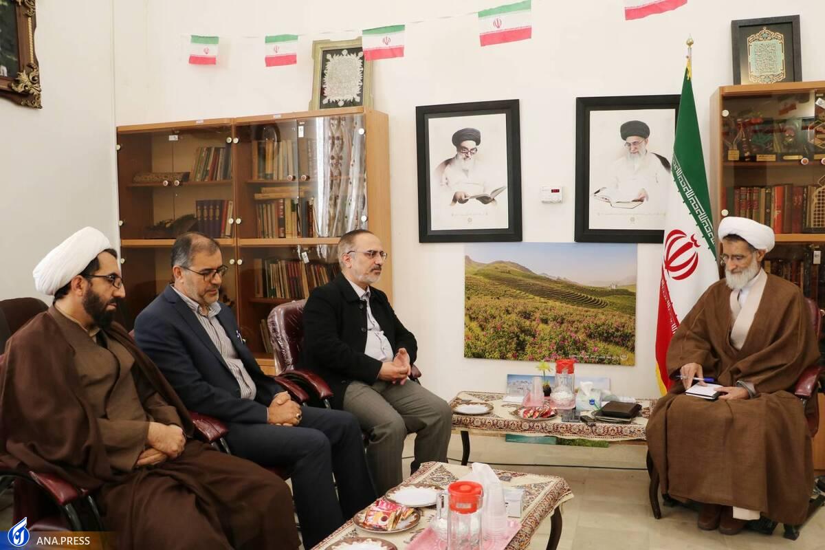 ۴۸ درصد درآمد دانشگاه آزاد از محل فعالیتهای فناورانه و تولیدات علمی است