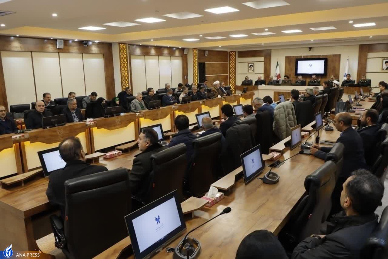 دشمن در صحنه داخلی یارانش را از دست داده است/ حفاظت از صندوقهای رأی با بسیج ۱۷ هزار نیرو دشمن در صحنه داخلی یارانش را از دست داده است/ حفاظت از صندوقهای رأی با بسیج ۱۷ هزار نیرو