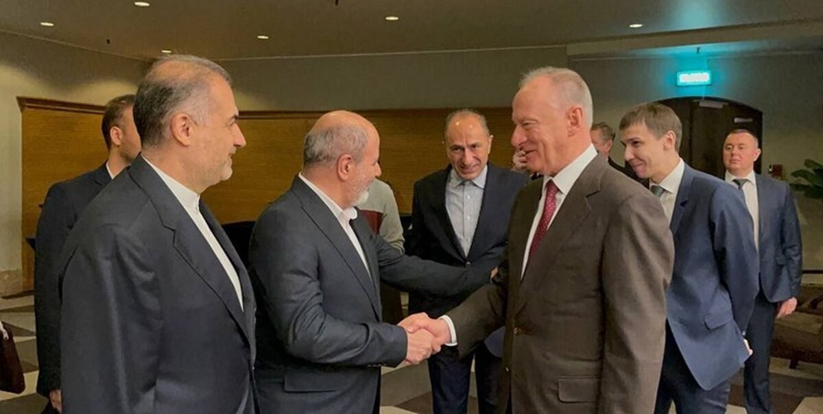 دیدار و گفتوگوی احمدیان با همتای روس خود در مسکو