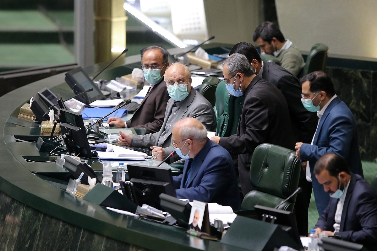 پایان نشست علنی ۴ بهمن ماه مجلس نشست بعدی؛ شنبه ۷ بهمن