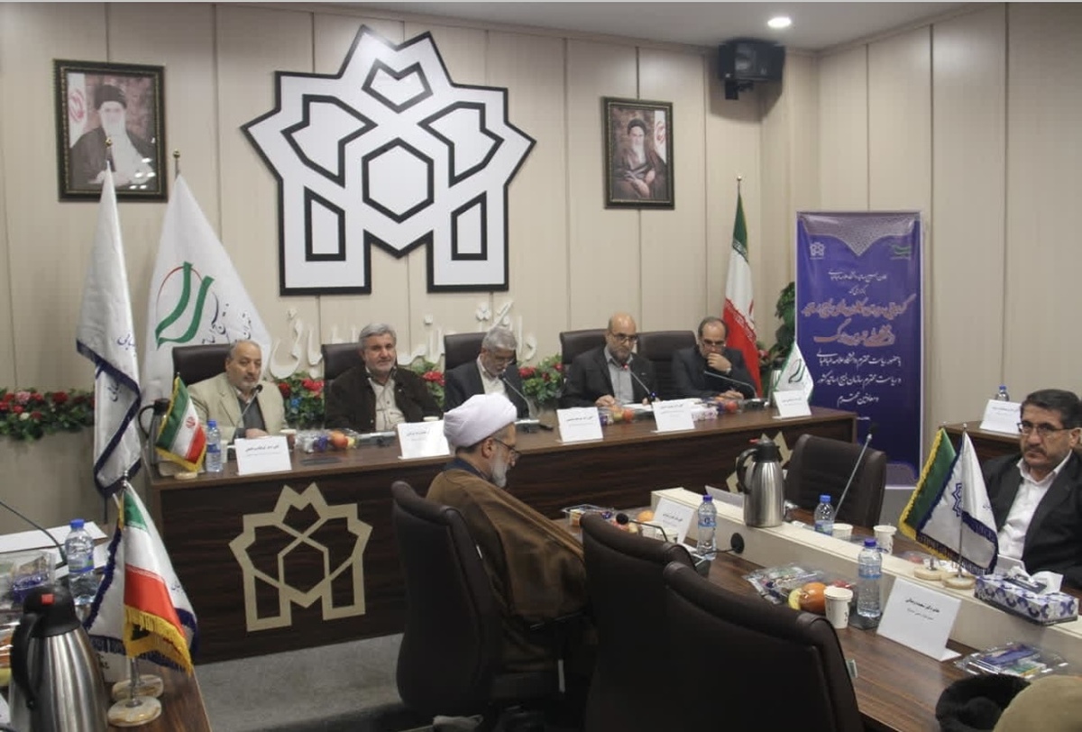 اساتید بسیجی با حضور در مجامع عمومی در تحقق حماسه سیاسی انتخابات نقشآفرین باشند