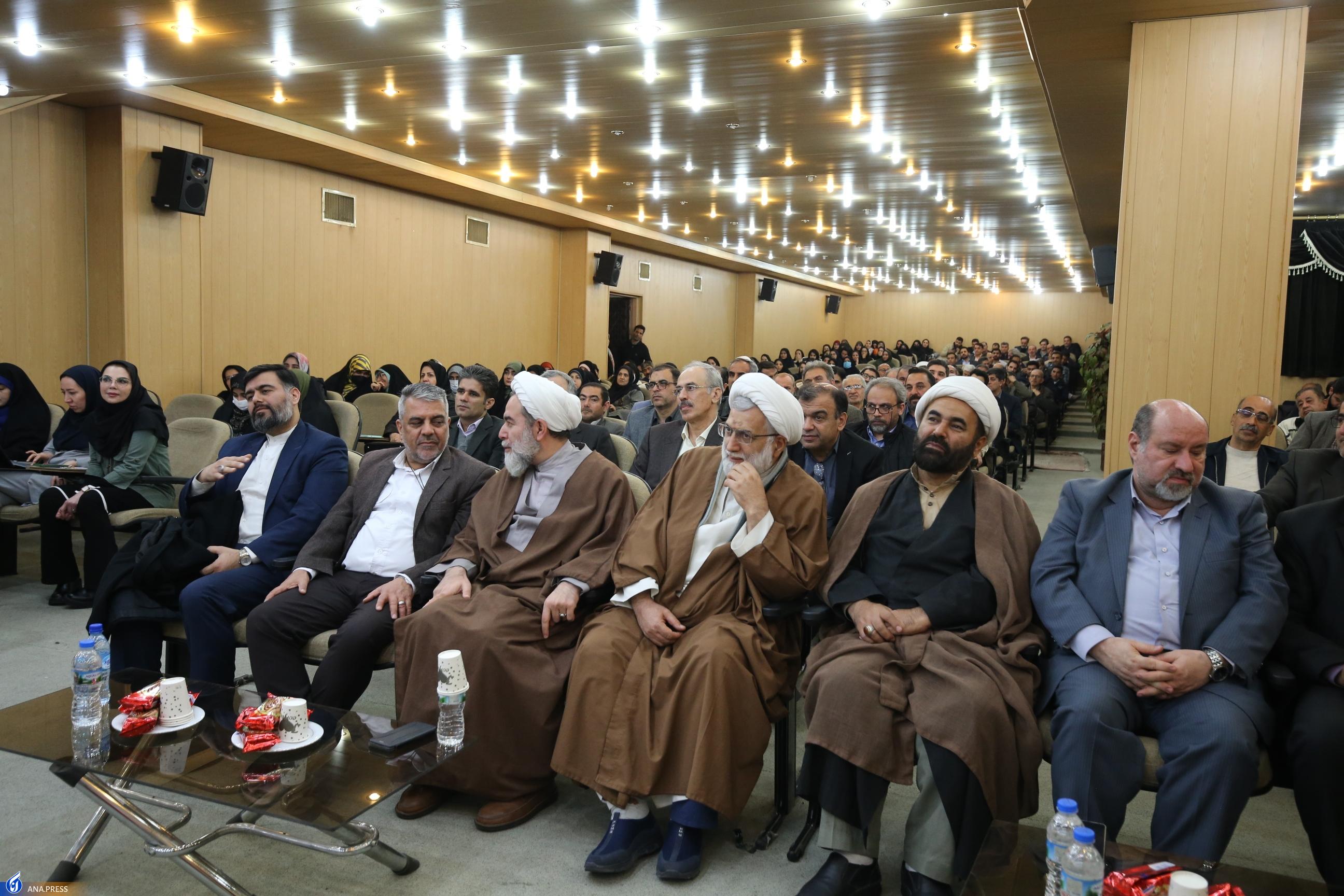 «الفت»، «محبت» و «مودّت» مثلث طلایی تحکیم بنیان خانواده «الفت»، «محبت» و «مودّت» مثلث طلایی تحکیم بنیان خانواده