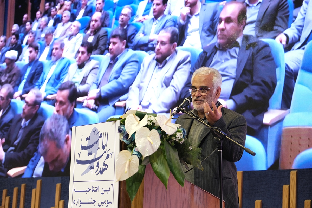فرهنگ باید حول محور امامت و مهدویت شکل بگیرد