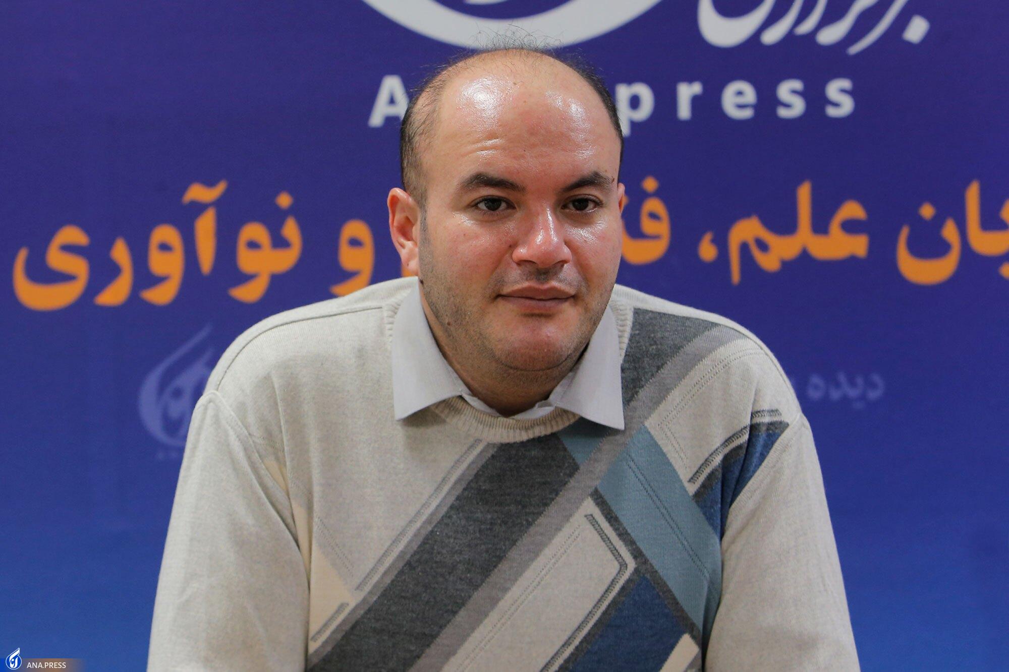 یک مخترع از آب کَره گرفت؛ تولید «اسانس» با رطوبت ضایعات میوه یک مخترع از آب کَره گرفت؛ تولید «اسانس» با رطوبت ضایعات میوه