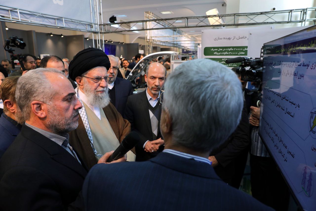 رهبر انقلاب از نمایشگاه توانمندی&zwnj;های تولید ایرانی بازدید کردند + فیلم و عکس