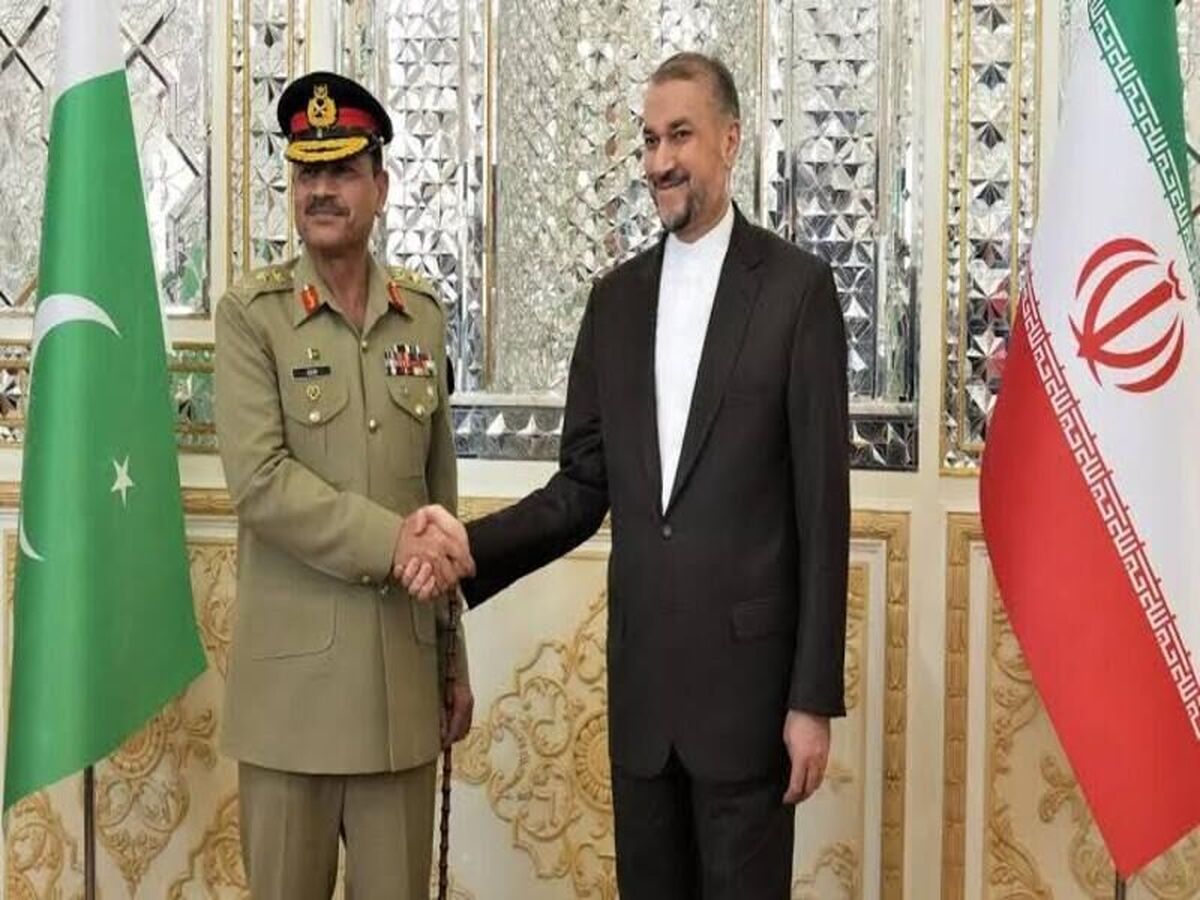 رایزنی وزیر امور خارجه ایران و فرمانده ارتش پاکستان درباره همکاریهای امنیتی