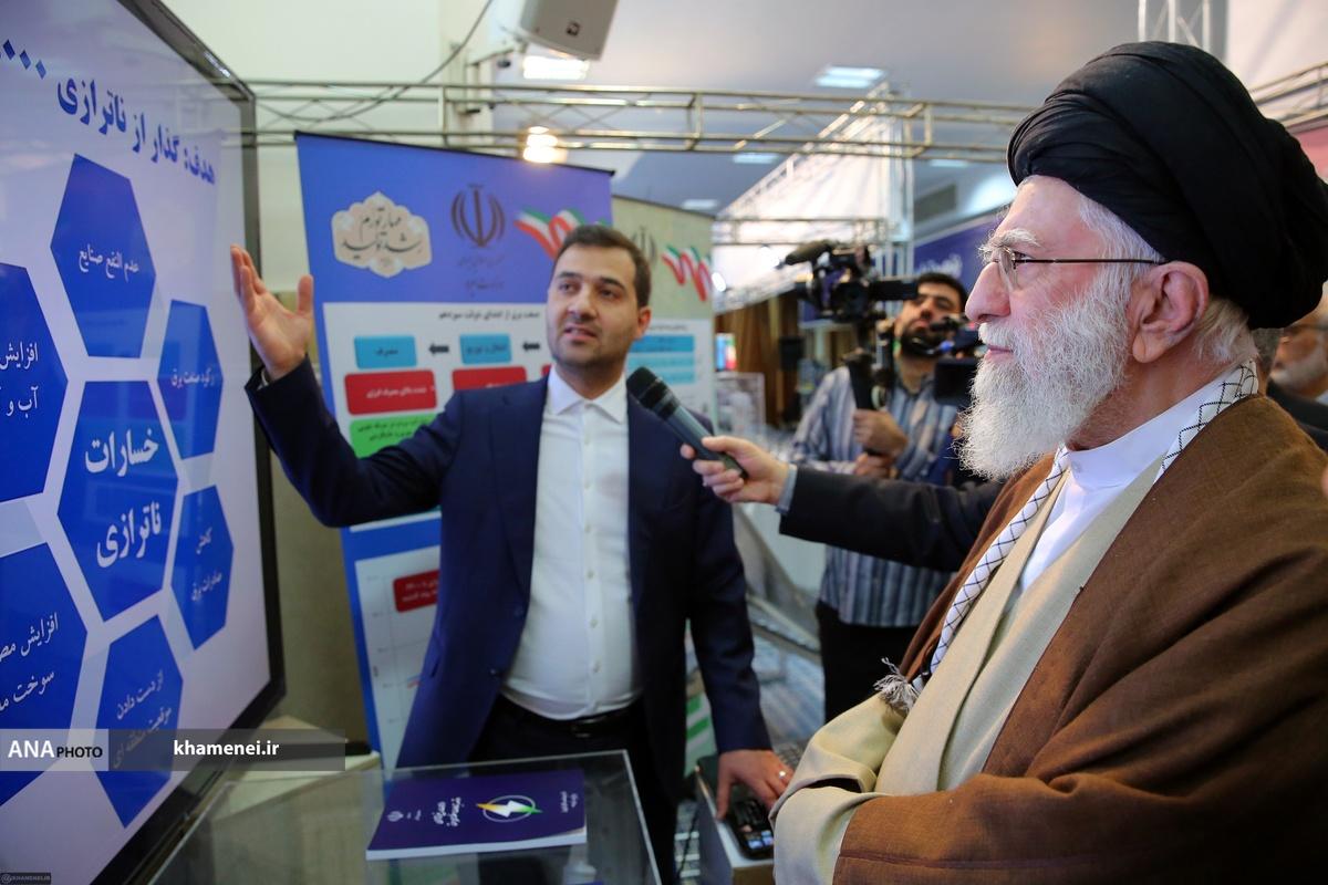 آغاز دور دوم بازدید رهبر انقلاب از نمایشگاه توانمندی‌های تولید داخلی + فیلم