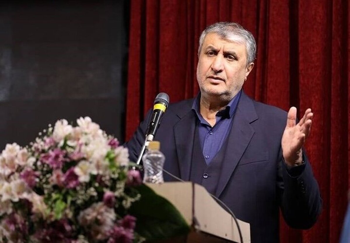 اسلامی: حضور بهنگام مردم رمز موفقیتهای ژرف است