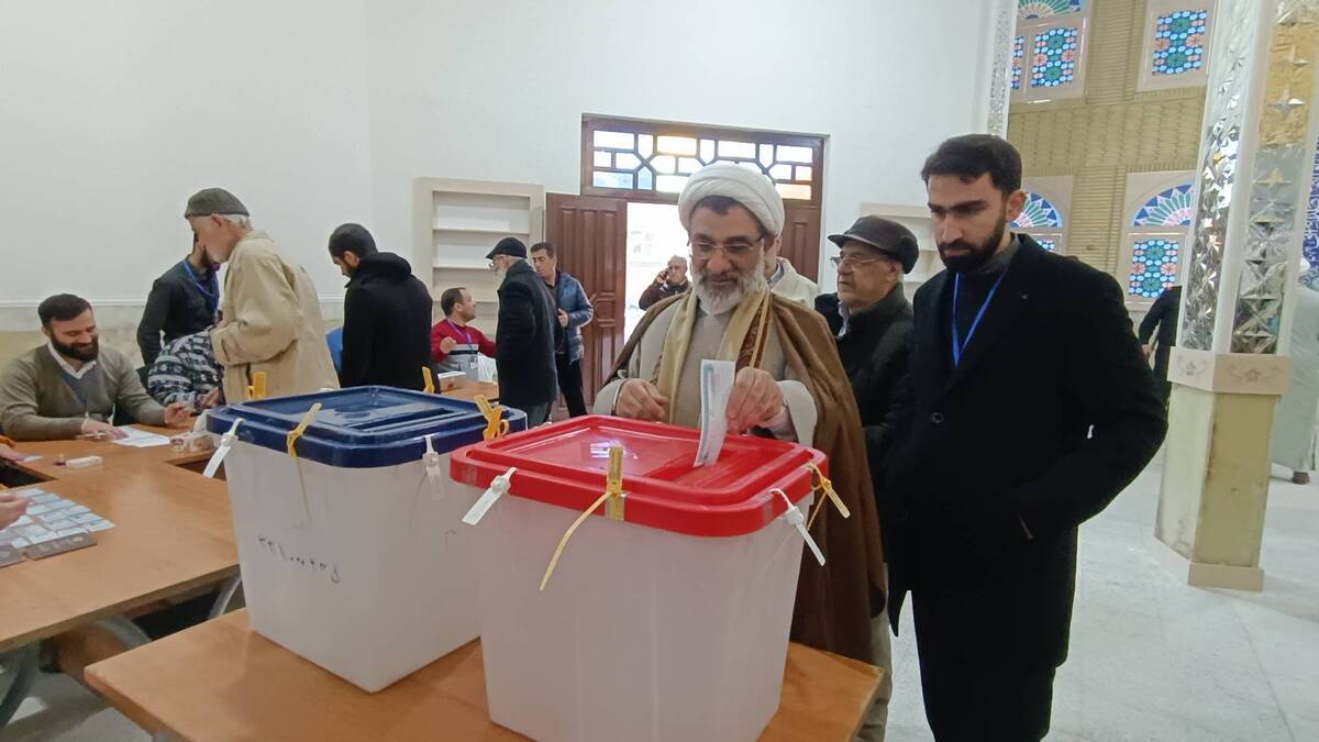 انتخاب نمایندگان اصلح به پیشرفت کشور کمک میکند