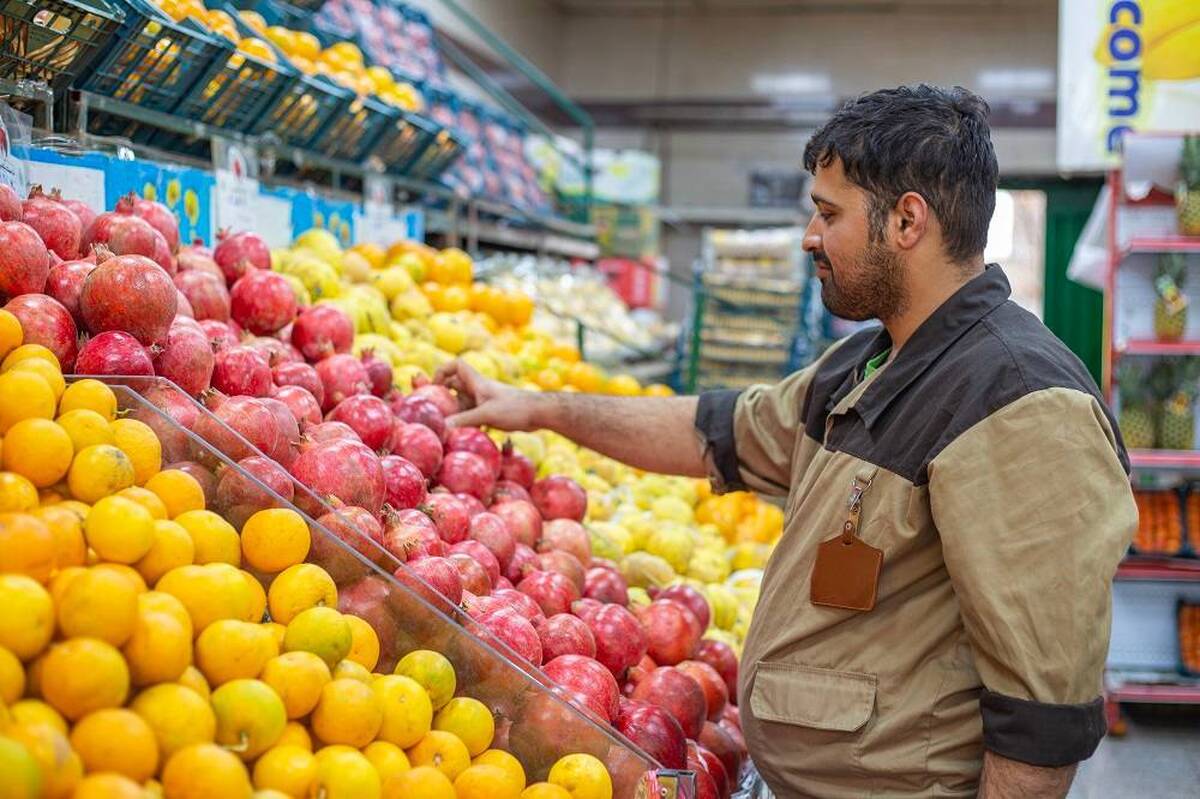 میوه در میادین و بازارهای میوه و ترهبار ۴۵ درصد ارزانتر از سطح شهر به فروش میرسد