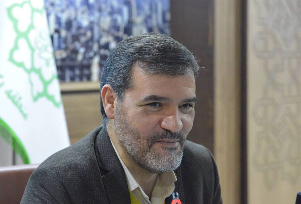 خطر ریزش میدان تجریش وجود داشت