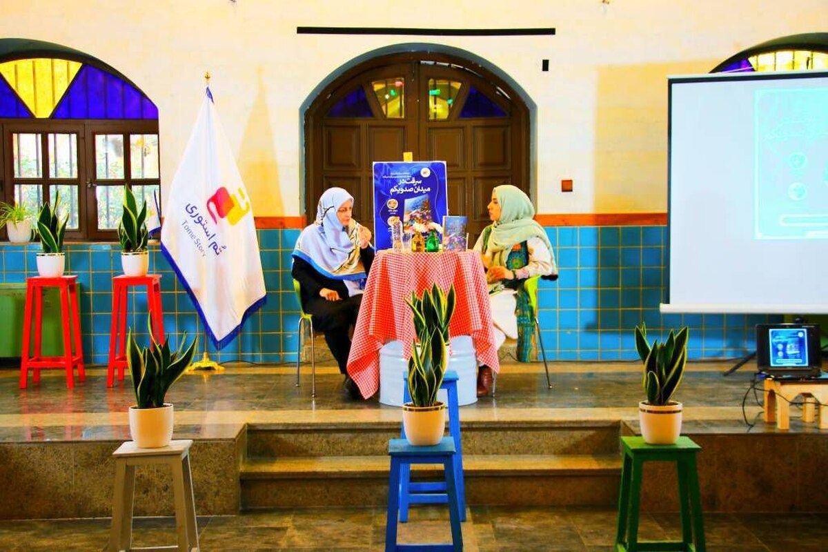 نوجوان ساده است؛ اما نادان نیست