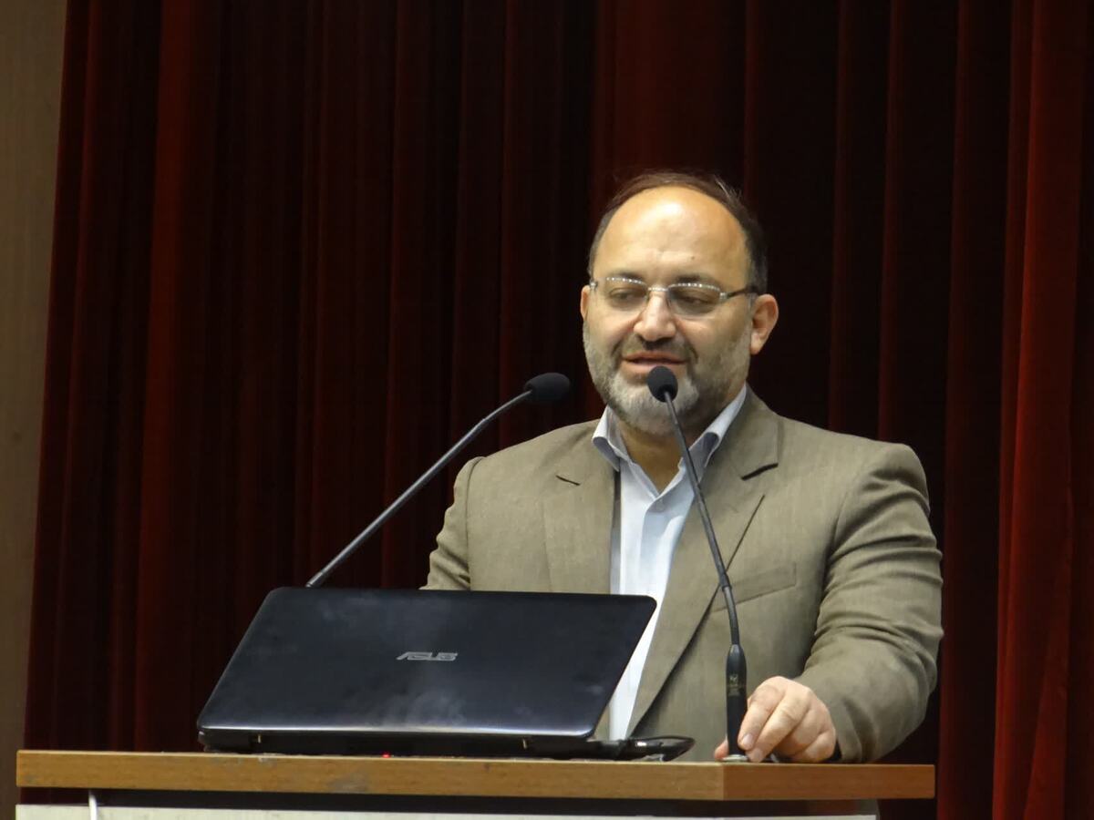 400 دانشجوی دانشگاه آزاد اصفهان جذب صنایع شدهاند/ سهم 43 همتی مالیات از بودجه ۴۶ هزار میلیارد تومانی