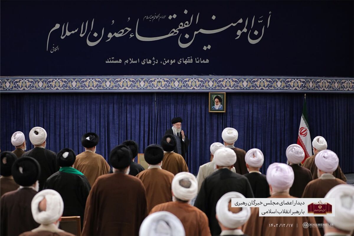 رهبر انقلاب: نمایندگان جدید مراقب باشند کام ملت و فضای سیاسی کشور تلخ نشود