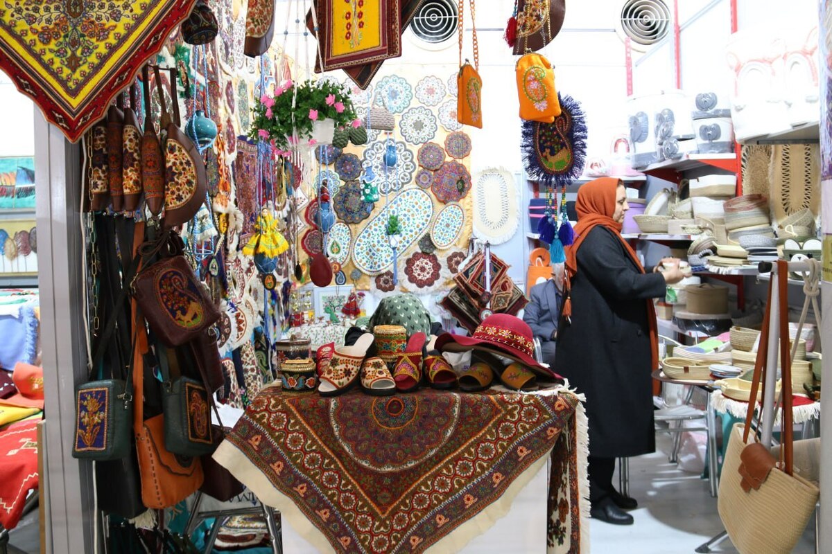 استقبال شهروندان تهرانی از نخستین روز بیستمین نمایشگاه «زنان و تولید ملی»