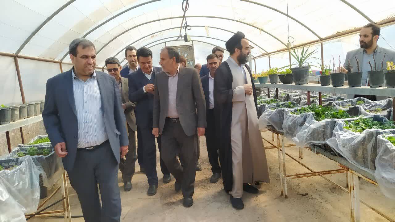 برگزاری «آیینهای سرزمین من» با بیش از ۱۲۰ غرفه محصولات دانشآموزی برگزاری «آیینهای سرزمین من» با بیش از ۱۲۰ غرفه محصولات دانشآموزی