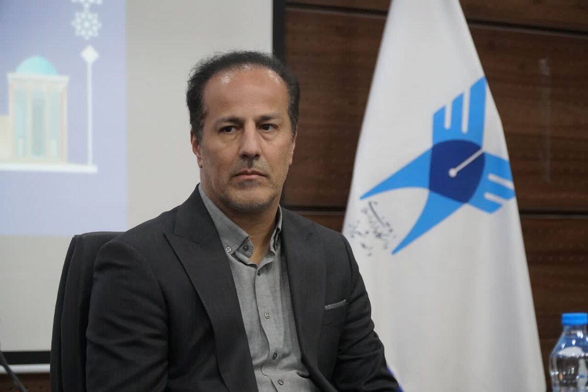 پیرحیاتی: اموال دانشگاه آزاد یک بار برای همیشه ساماندهی می‌شود