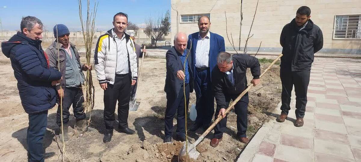 زنده نگهداشتن نام و یاد شهدا در جامعه علمی و دانشگاهها ضروری است