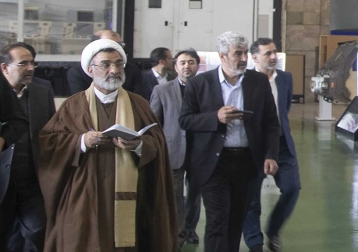 بازدید دبیر و اعضای شورای عالی انقلاب فرهنگی از پارک ملی هوا فضا