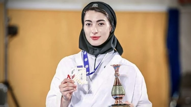 با هزینه شخصی در لیگ جهانی شرکت میکنم!/فقط ماهی ۷ میلیون پول مکمل میدهم با هزینه شخصی در لیگ جهانی شرکت میکنم!/فقط ماهی ۷ میلیون پول مکمل میدهم