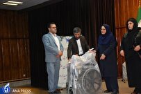 هدیه دانشجویان دانشگاه آزاد به اداره بهزیستی مرند