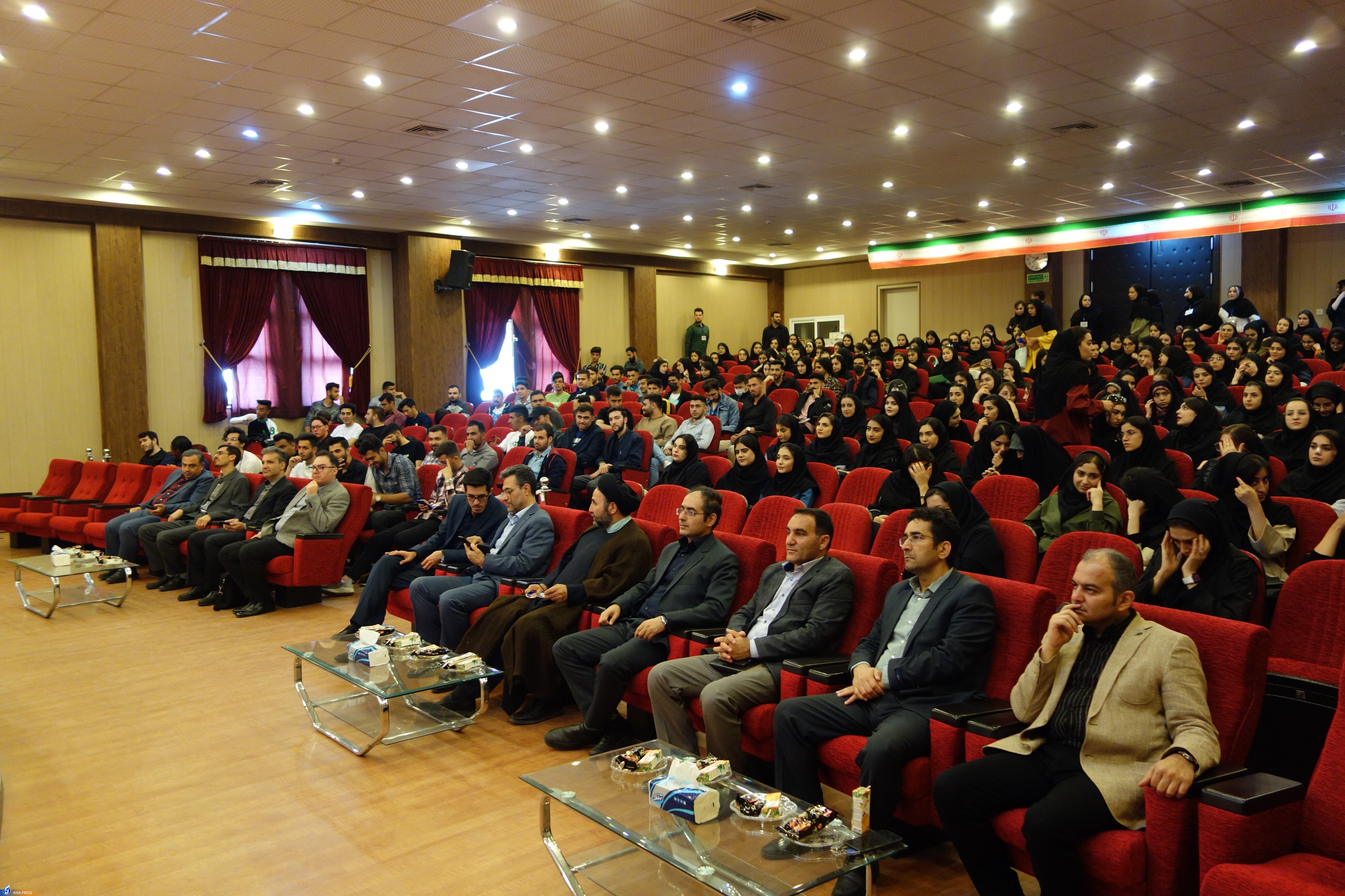 مطالبه&zwnj;گری دانشجویان باید با پیشنهاد همراه باشد