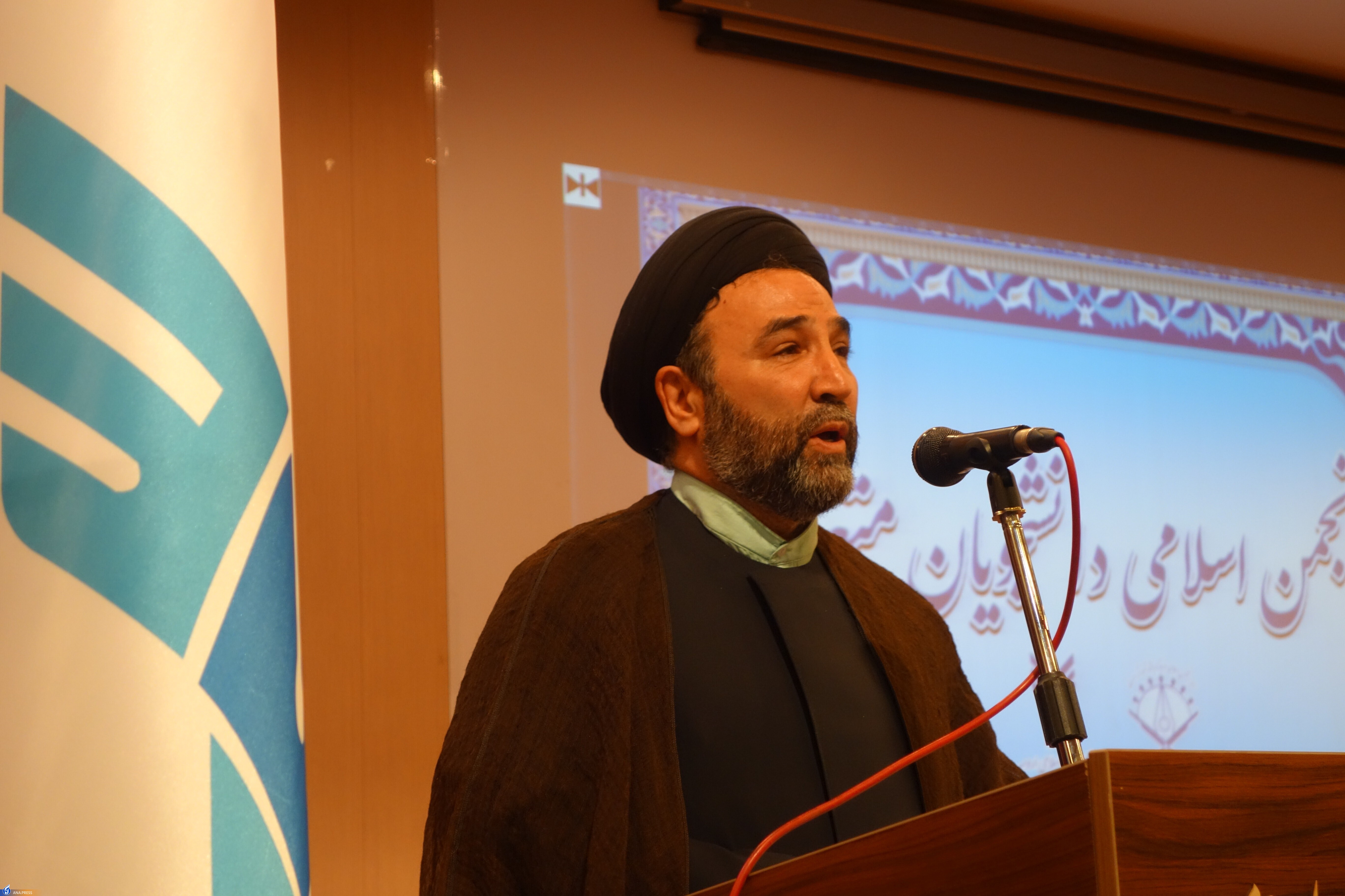 مطالبه&zwnj;گری دانشجویان باید با پیشنهاد همراه باشد