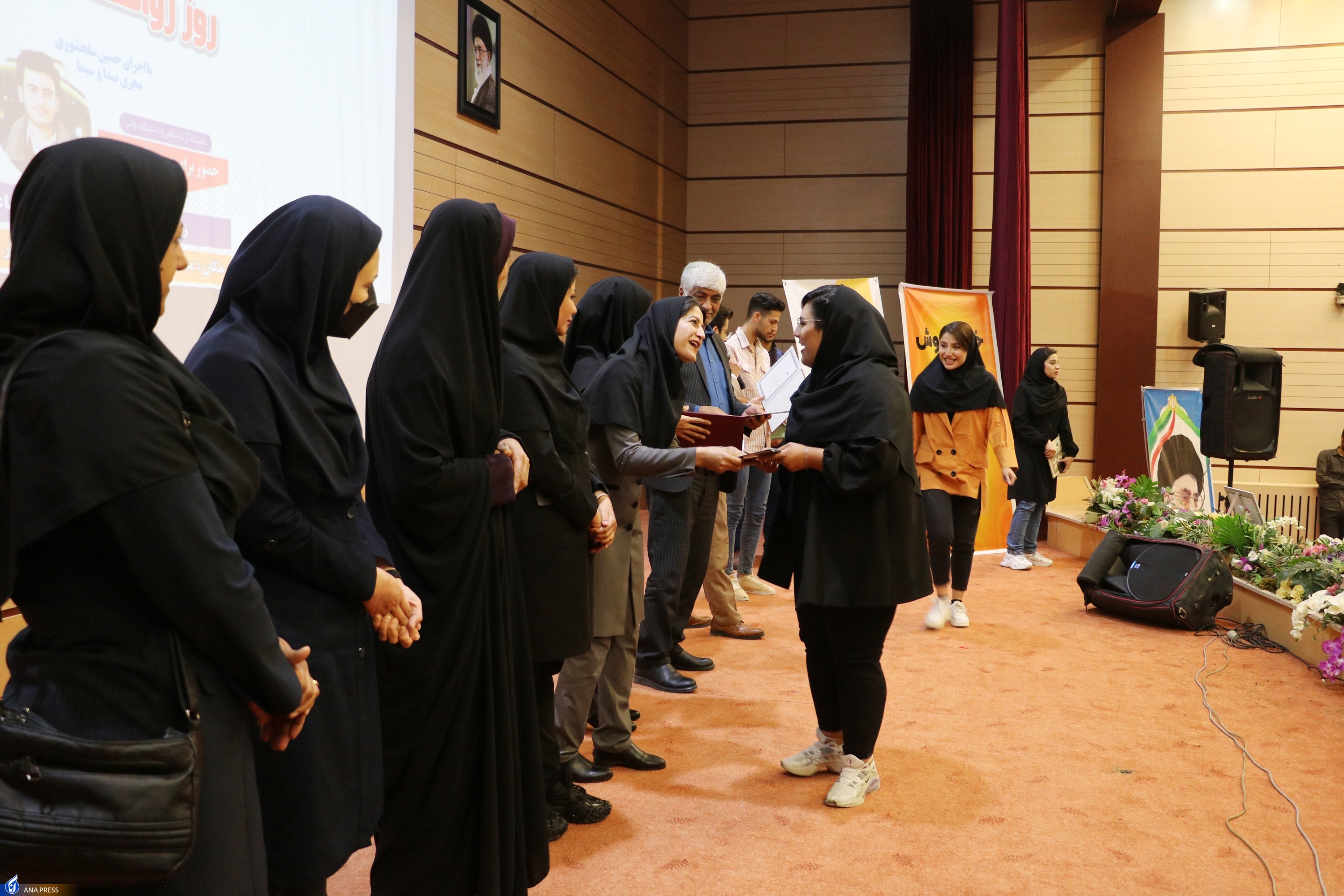 جهاد تبیین سلاح صاحبنظران علم روانشناسی است جهاد تبیین سلاح صاحبنظران علم روانشناسی است