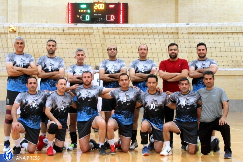 تیم واحد علوم و تحقیقات قهرمان مسابقات والیبال منطقه ۷ دانشگاه آزاد اسلامی شد