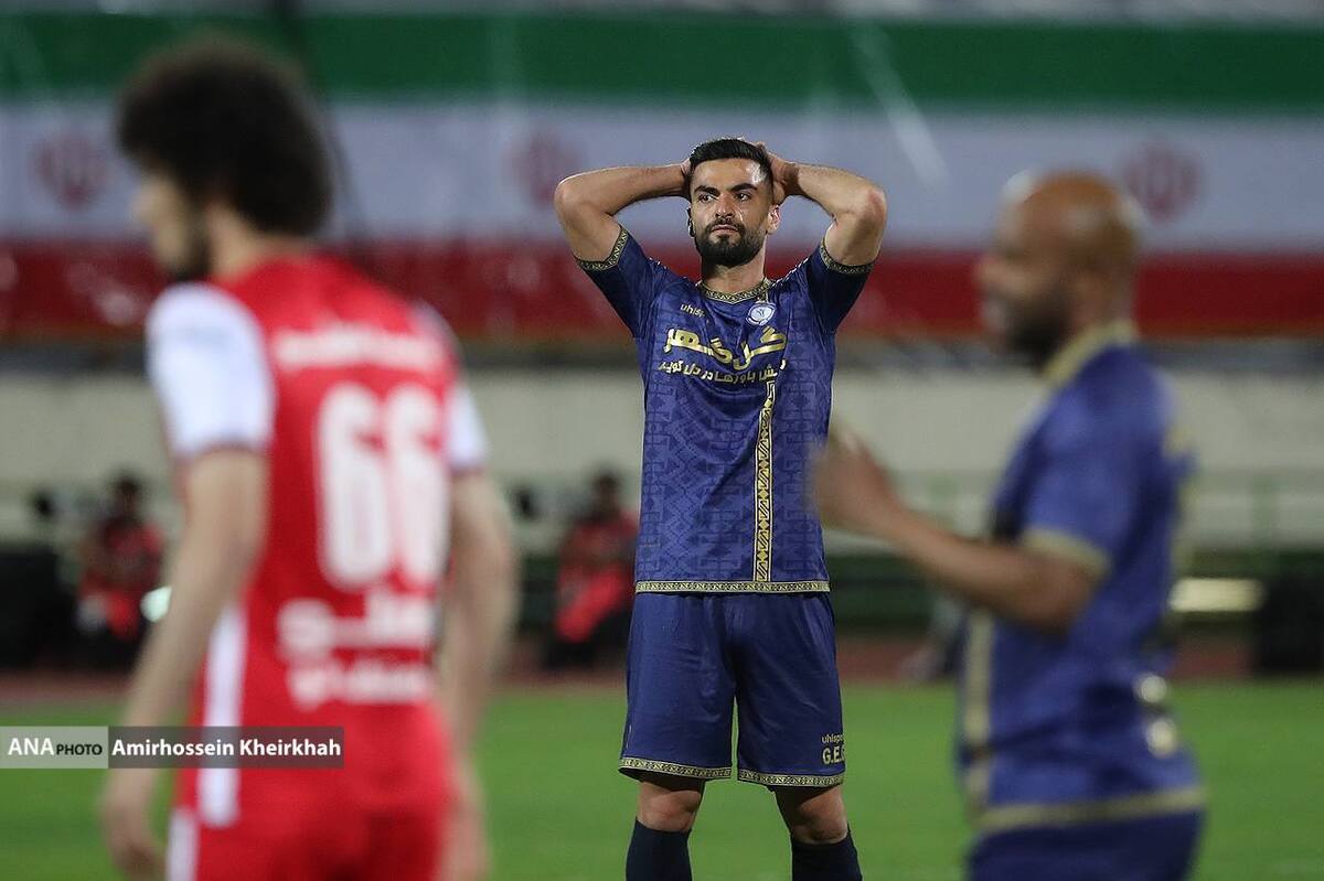 باشگاه گلگهر: آیا در بازیهای آینده هم آپشن غیرقانونی به پرسپولیس میدهید؟