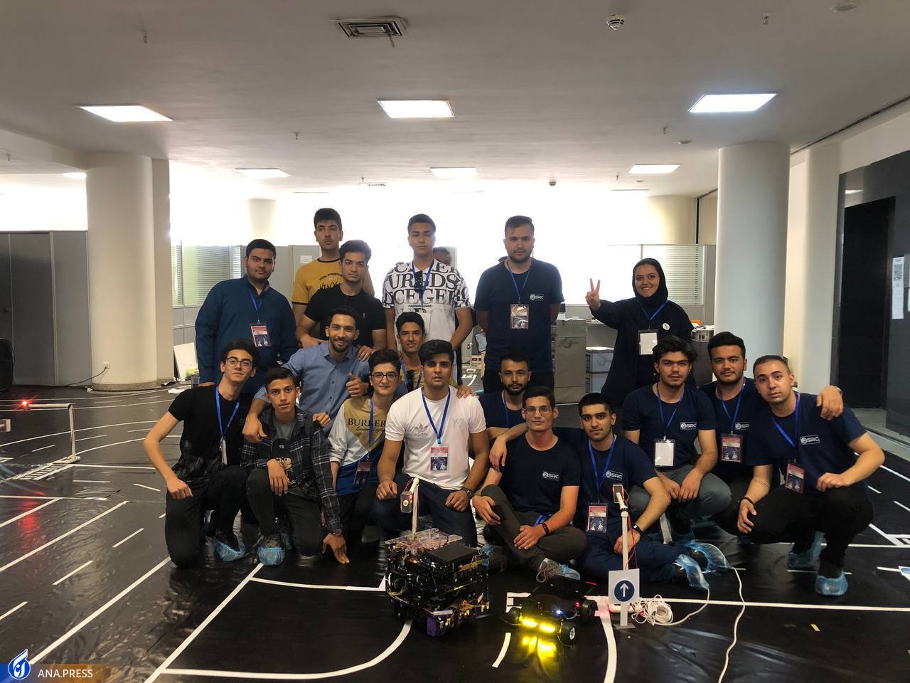 مقام نخست چالش فنی لیگ خودروی خودران مسابقات رباتیک به تبریزی&zwnj;ها رسید