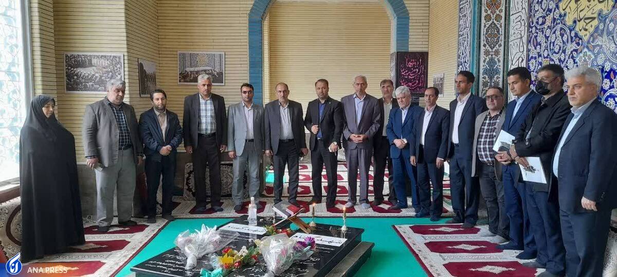 نیاز جامعه به ترویج فرهنگ ایثار و شهادت بین جوانان