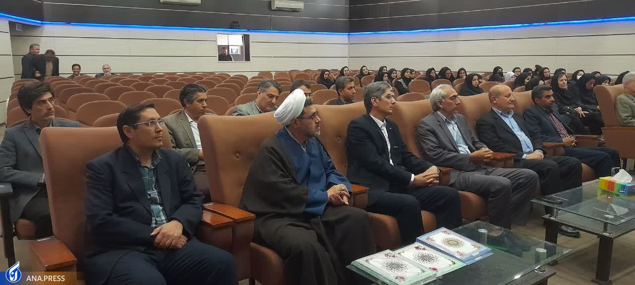 استادان و معلمان نباید دغدغه&zwnj;ای جز تدریس و آموزش داشته باشند