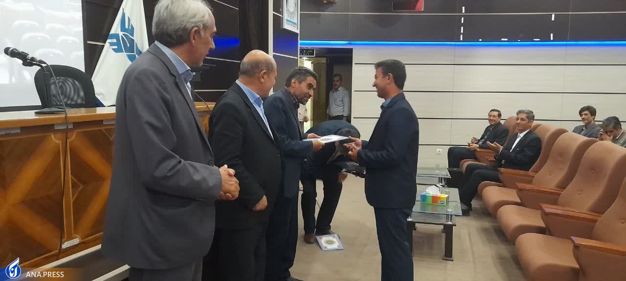 استادان و معلمان نباید دغدغه&zwnj;ای جز تدریس و آموزش داشته باشند