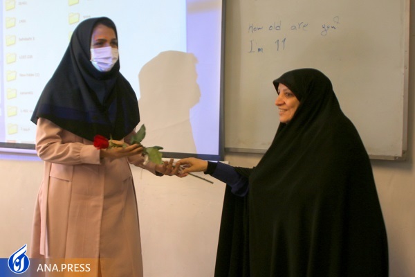 اقتدار نسل آیندهساز ایران در گرو حفظ منزلت معلم اقتدار نسل آیندهساز ایران در گرو حفظ منزلت معلم