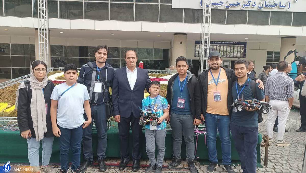 درخشش تیمهای دانشآموزی و دانشجویی دانشگاه آزاد کرمان در مسابقات ربوکاپ