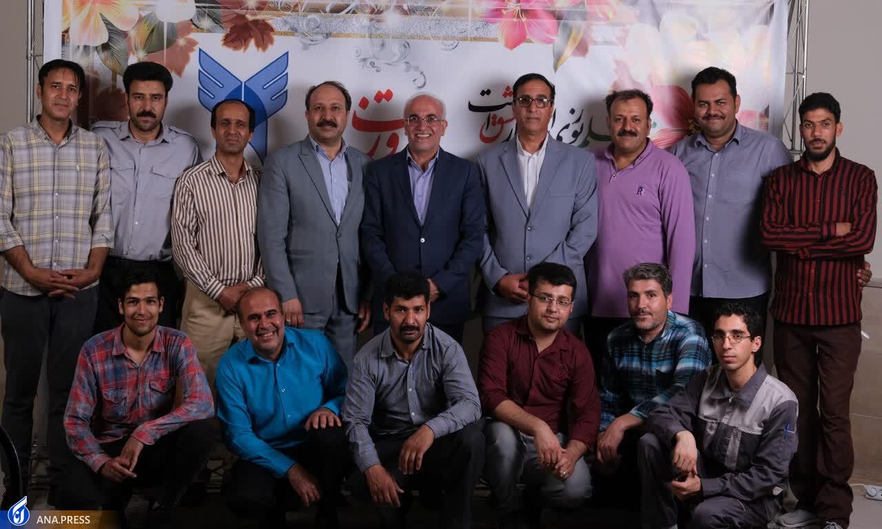 تجلیل از معلمان و استادان در واحدهای دانشگاه آزاد تجلیل از معلمان و استادان در واحدهای دانشگاه آزاد