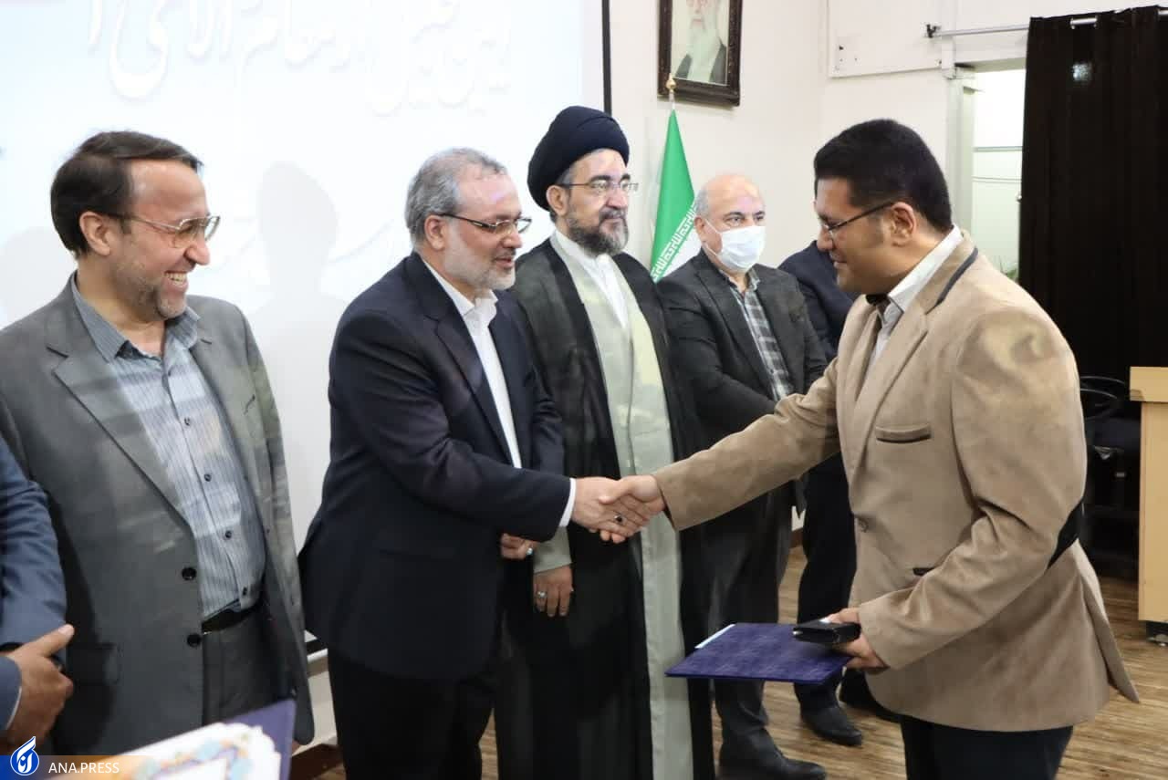 ارتباط قوی دانشگاه و صنعت دانشجویان را به اشتغال نزدیکتر میکند ارتباط قوی دانشگاه و صنعت دانشجویان را به اشتغال نزدیکتر میکند